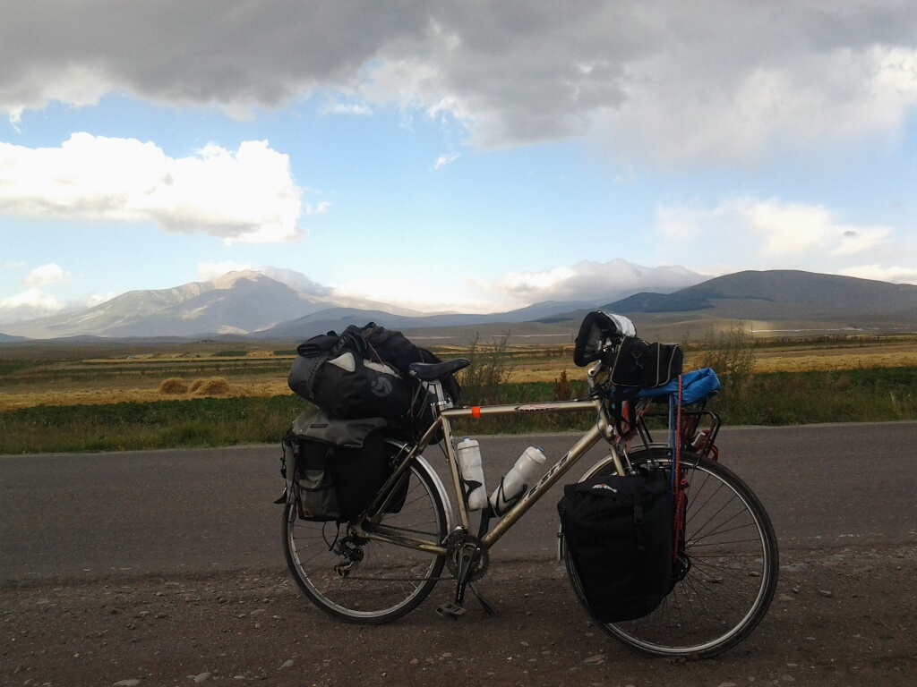 Georgie - Ninotsminda